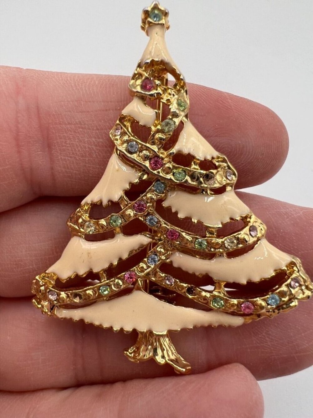 Vintage Christmas Brooches Pins Set of 13 Metal Stone Plastic Unsigned - Picture 11 of 16